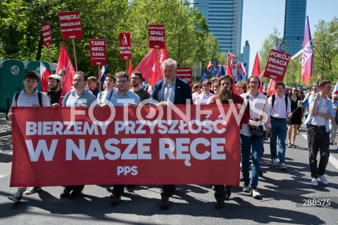  01.05.2024 WARSZAWA<br />
MARSZ LEWICY I OPZZ Z OKAZJI SWIETA PRACY<br />
NIECH SIE SWIECI 1 MAJA<br />
N/Z UCZESTNICY MARSZU<br />
FOT. MARCIN BANASZKIEWICZ/FOTONEWS  