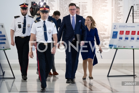  08.05.2024 WARSZAWA<br />
KONFERENCJA PRASOWA MARSZALKA SEJMU SZYMONA HOLOWNI<br />
N/Z SZYMON HOLOWNIA<br />
FOT. MARCIN BANASZKIEWICZ/FOTONEWS 