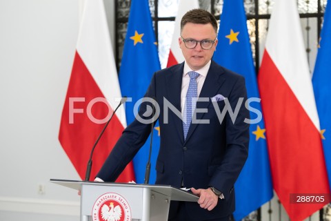  08.05.2024 WARSZAWA<br />
KONFERENCJA PRASOWA MARSZALKA SEJMU SZYMONA HOLOWNI<br />
N/Z SZYMON HOLOWNIA<br />
FOT. MARCIN BANASZKIEWICZ/FOTONEWS 