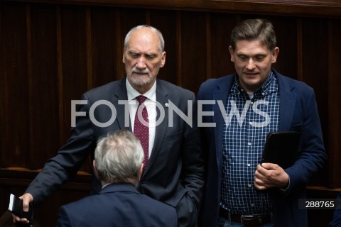  09.05.2024 WARSZAWA<br />
POSIEDZENIE SEJMU RP<br />
N/Z ANTONI MACIEREWICZ BARTOSZ KOWNACKI<br />
FOT. MARCIN BANASZKIEWICZ/FOTONEWS  