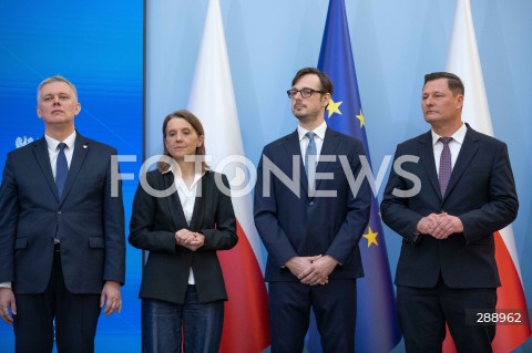  10.05.2024 WARSZAWA<br />
OGLOSZENIE PRZEZ PREMIERA ZMIAN W SKLADZIE RADY MINISTROW<br />
N/Z TOMASZ SIEMONIAK HANNA WROBLEWSKA JAKUB JAWOROWSKI KRZYSZTOF PASZCZYK<br />
FOT. ANTONI BYSZEWSKI/FOTONEWS 