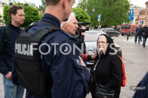  10.05.2024 WARSZAWA <br />
MIESIECZNICA SMOLENSKA <br />
OBCHODY MIESIECZNICY SMOLENSKIEJ <br />
N/Z KATARZYNA AUGUSTYNEK BABCIA KASIA<br />
FOT. MARCIN BANASZKIEWICZ/FOTONEWS  