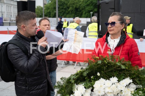  10.05.2024 WARSZAWA <br />
MIESIECZNICA SMOLENSKA <br />
OBCHODY MIESIECZNICY SMOLENSKIEJ <br />
N/Z LOTNA BRYGADA OPOZYCJI<br />
FOT. MARCIN BANASZKIEWICZ/FOTONEWS  