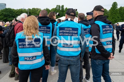  10.05.2024 WARSZAWA <br />
MIESIECZNICA SMOLENSKA <br />
OBCHODY MIESIECZNICY SMOLENSKIEJ <br />
N/Z POLICYJNY ZESPOL ANTYKFLIKTOWY<br />
FOT. MARCIN BANASZKIEWICZ/FOTONEWS  