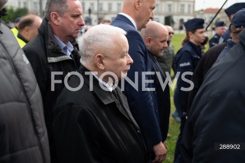  10.05.2024 WARSZAWA <br />
MIESIECZNICA SMOLENSKA <br />
OBCHODY MIESIECZNICY SMOLENSKIEJ <br />
N/Z JAROSLAW KACZYNSKI<br />
FOT. MARCIN BANASZKIEWICZ/FOTONEWS  