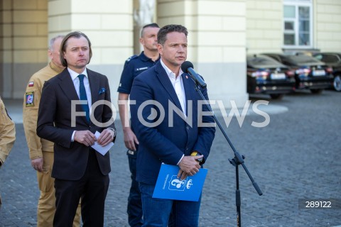  13.05.2024 WARSZAWA<br />
KONFERENCJA PREZYDENTA M.ST. WARSZAWY RAFALA TRZASKOWSKIEGO I WOJEWODY MAZOWIECKIEGO MARIUSZA FRANKOWSKIEGO WS. POZARU CENTRUM HANDLOWEGO MARYWILSKA 44<br />
N/Z RAFAL TRZASKOWSKI MARIUSZ FRANKOWSKI<br />
FOT. ANTONI BYSZEWSKI FOTONEWS 