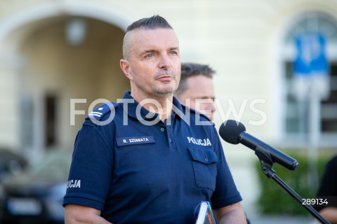  13.05.2024 WARSZAWA<br />
KONFERENCJA PREZYDENTA M.ST. WARSZAWY RAFALA TRZASKOWSKIEGO I WOJEWODY MAZOWIECKIEGO MARIUSZA FRANKOWSKIEGO WS. POZARU CENTRUM HANDLOWEGO MARYWILSKA 44<br />
N/Z ROBERT SZUMIATA<br />
FOT. ANTONI BYSZEWSKI FOTONEWS 