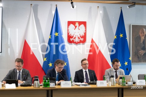  16.05.2024 WARSZAWA<br />
POSIEDZENIE SEJMOWEJ KOMISJI SLEDCZEJ DS. WYBOROW KOPERTOWYCH<br />
N/Z WALDEMAR BUDA JACEK KARNOWSKI DARIUSZ JONSKI BARTOSZ ROMOWICZ<br />
FOT. MARCIN BANASZKIEWICZ/FOTONEWS  