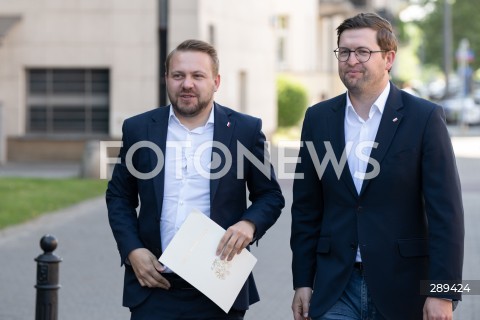  21.05.2024 WARSZAWA<br />
KONFERENCJA PRASOWA ANDRZEJA SLIWKI I JACKA OZDOBY<br />
KONTROLA POSELSKA W MON<br />
N/Z JACEK OZDOBA ANDRZEJ SLIWKA<br />
FOT. MARCIN BANASZKIEWICZ/FOTONEWS  