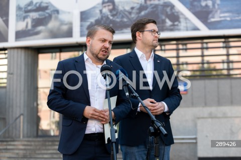  21.05.2024 WARSZAWA<br />
KONFERENCJA PRASOWA ANDRZEJA SLIWKI I JACKA OZDOBY<br />
KONTROLA POSELSKA W MON<br />
N/Z JACEK OZDOBA ANDRZEJ SLIWKA<br />
FOT. MARCIN BANASZKIEWICZ/FOTONEWS  