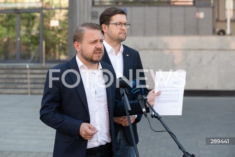  21.05.2024 WARSZAWA<br />
KONFERENCJA PRASOWA ANDRZEJA SLIWKI I JACKA OZDOBY<br />
KONTROLA POSELSKA W MON<br />
N/Z JACEK OZDOBA ANDRZEJ SLIWKA<br />
FOT. MARCIN BANASZKIEWICZ/FOTONEWS  