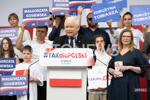  26.05.2024 OTWOCK<br />
SPOTKANIE PREZESA PIS Z MIESZKANCAMI<br />
PIKNIK WYBORCZY MALGORZATY GOSIEWSKIEJ<br />
N/Z JAROSLAW KACZYNSKI<br />
FOT. MARCIN BANASZKIEWICZ/FOTONEWS  