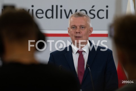  28.05.2024 WARSZAWA<br />
KONFERENCJA PRASOWA ADAMA BODNARA I TOMASZA SIEMONIAKA<br />
N/Z TOMASZ SIEMONIAK<br />
FOT. MARCIN BANASZKIEWICZ/FOTONEWS  