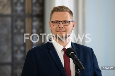  29.05.2024 WARSZAWA<br />
KONFERENCJA PRASOWA POLITYKOW SUWERENNEJ POLSKI<br />
FUNDUSZ SPRAWIEDLIWOSCI<br />
N/Z MICHAL WOS<br />
FOT. MARCIN BANASZKIEWICZ/FOTONEWS  