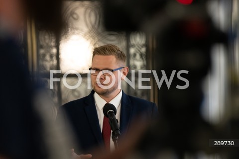  29.05.2024 WARSZAWA<br />
KONFERENCJA PRASOWA POLITYKOW SUWERENNEJ POLSKI<br />
FUNDUSZ SPRAWIEDLIWOSCI<br />
N/Z MICHAL WOS<br />
FOT. MARCIN BANASZKIEWICZ/FOTONEWS  