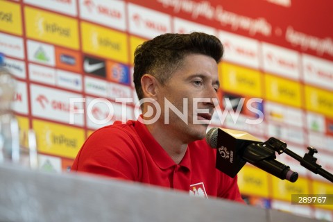  02.06.2024 WARSZAWA<br />
KONFERENCJA PRASOWA I TRENING REPREZENTACJI POLSKI PILKARZY <br />
N/Z ROBERT LEWANDOWSKI<br />
FOT. MARCIN BANASZKIEWICZ/FOTONEWS  