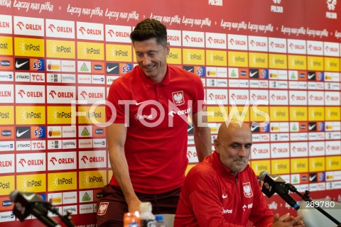  02.06.2024 WARSZAWA<br />
KONFERENCJA PRASOWA I TRENING REPREZENTACJI POLSKI PILKARZY <br />
N/Z MICHAL PROBIERZ ROBERT LEWANDOWSKI<br />
FOT. MARCIN BANASZKIEWICZ/FOTONEWS  