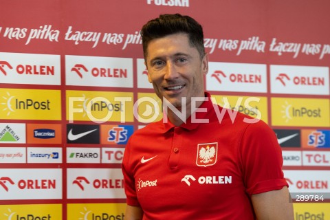  02.06.2024 WARSZAWA<br />
KONFERENCJA PRASOWA I TRENING REPREZENTACJI POLSKI PILKARZY <br />
N/Z ROBERT LEWANDOWSKI<br />
FOT. MARCIN BANASZKIEWICZ/FOTONEWS  