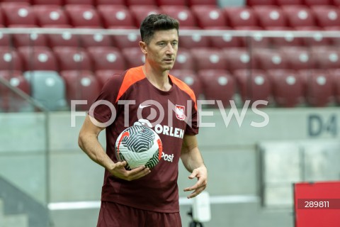  02.06.2024 WARSZAWA<br />
KONFERENCJA PRASOWA I TRENING REPREZENTACJI POLSKI PILKARZY <br />
N/Z ROBERT LEWANDOWSKI<br />
FOT. MARCIN BANASZKIEWICZ/FOTONEWS  