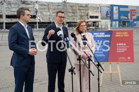  04.06.2024 WARSZAWA<br />
KONFERENCJA PRASOWA POLITYKOW PIS PRZED CENTRUM HANDLOWYM MARYWILSKA 44<br />
N/Z PIOTR MULLER MATEUSZ MORAWIECKI MALGORZATA GOSIEWSKA<br />
FOT. MARCIN BANASZKIEWICZ/FOTONEWS  