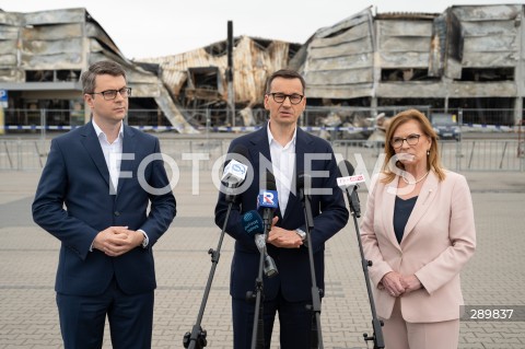  04.06.2024 WARSZAWA<br />
KONFERENCJA PRASOWA POLITYKOW PIS PRZED CENTRUM HANDLOWYM MARYWILSKA 44<br />
N/Z PIOTR MULLER MATEUSZ MORAWIECKI MALGORZATA GOSIEWSKA<br />
FOT. MARCIN BANASZKIEWICZ/FOTONEWS  