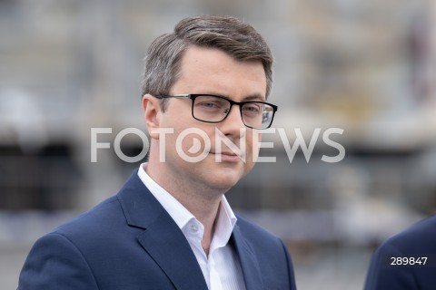  04.06.2024 WARSZAWA<br />
KONFERENCJA PRASOWA POLITYKOW PIS PRZED CENTRUM HANDLOWYM MARYWILSKA 44<br />
N/Z PIOTR MULLER<br />
FOT. MARCIN BANASZKIEWICZ/FOTONEWS  