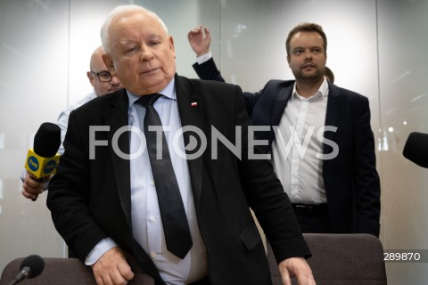  07.06.2024 WARSZAWA<br />
POSIEDZENIE KOMISJI SLEDCZEJ DS. AFERY WIZOWEJ<br />
PRZESLUCHANIE JAROSLAWA KACZYNSKIEGO<br />
N/Z JAROSLAW KACZYNSKI RAFAL BOCHENEK <br />
FOT. MARCIN BANASZKIEWICZ/FOTONEWS  