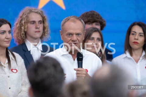  09.06.2024 WARSZAWA<br />
WYBORY DO PARLAMENTU EUROPEJSKIEGO<br />
WIECZOR WYBORCZY KKW PLATFORMA OBYWATELSKA<br />
N/Z DONALD TUSK<br />
FOT. ANTONI BYSZEWSKI/FOTONEWS 