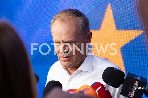  09.06.2024 WARSZAWA<br />
WYBORY DO PARLAMENTU EUROPEJSKIEGO<br />
WIECZOR WYBORCZY KKW PLATFORMA OBYWATELSKA<br />
N/Z DONALD TUSK<br />
FOT. ANTONI BYSZEWSKI/FOTONEWS 