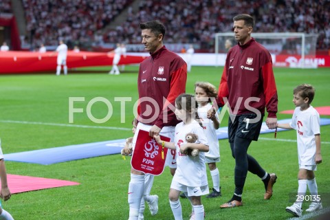  10.06.2024 WARSZAWA<br />
MECZ TOWARSZYSKI POLSKA - TURCJA NA PGE NARODOWYM W WARSZAWIE<br />
N/Z ROBERT LEWANDOWSKI WOJCIECH SZCZESNY<br />
FOT. ANTONI BYSZEWSKI/FOTONEWS 