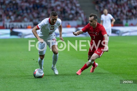  10.06.2024 WARSZAWA<br />
MECZ TOWARSZYSKI POLSKA - TURCJA NA PGE NARODOWYM W WARSZAWIE<br />
N/Z PRZEMYSLAW FRANKOWSKI KEREM AKTURKOGLU<br />
FOT. ANTONI BYSZEWSKI/FOTONEWS 