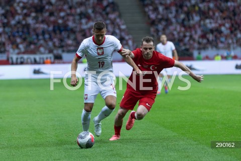  10.06.2024 WARSZAWA<br />
MECZ TOWARSZYSKI POLSKA - TURCJA NA PGE NARODOWYM W WARSZAWIE<br />
N/Z PRZEMYSLAW FRANKOWSKI KEREM AKTURKOGLU<br />
FOT. ANTONI BYSZEWSKI/FOTONEWS 