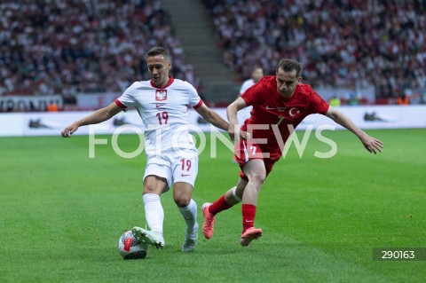  10.06.2024 WARSZAWA<br />
MECZ TOWARSZYSKI POLSKA - TURCJA NA PGE NARODOWYM W WARSZAWIE<br />
N/Z PRZEMYSLAW FRANKOWSKI KEREM AKTURKOGLU<br />
FOT. ANTONI BYSZEWSKI/FOTONEWS 