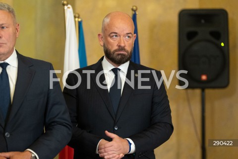  18.06.2024 WARSZAWA<br />
KONFERENCJA PRASOWA PREZYDENTOW MIAST WCHODZACYCH W SKLAD UNII METROPOLII POLSKICH<br />
N/Z JACEK SUTRYK<br />
FOT. ANTONI BYSZEWSKI/FOTONEWS 