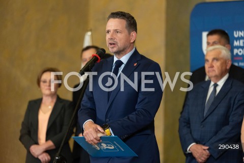  18.06.2024 WARSZAWA<br />
KONFERENCJA PRASOWA PREZYDENTOW MIAST WCHODZACYCH W SKLAD UNII METROPOLII POLSKICH<br />
N/Z RAFAL TRZASKOWSKI<br />
FOT. ANTONI BYSZEWSKI/FOTONEWS 