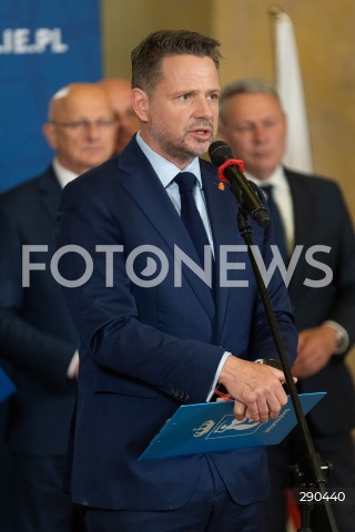  18.06.2024 WARSZAWA<br />
KONFERENCJA PRASOWA PREZYDENTOW MIAST WCHODZACYCH W SKLAD UNII METROPOLII POLSKICH<br />
N/Z RAFAL TRZASKOWSKI<br />
FOT. ANTONI BYSZEWSKI/FOTONEWS 