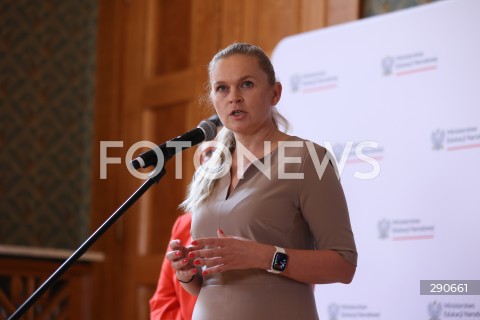  02.07.2024 WARSZAWA<br />
KONFERENCJA PRASOWA DOT. WSPOLPRACY MEN I WOSP W ZAKRESIE NAUKI PIERWSZEJ POMOCY W SZKOLACH<br />
N/Z BARBARA NOWACKA<br />
FOT. ANTONI BYSZEWSKI/FOTONEWS 