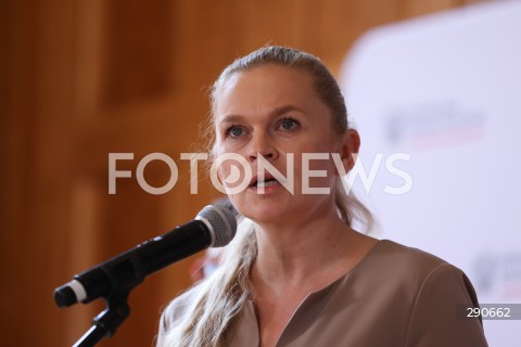  02.07.2024 WARSZAWA<br />
KONFERENCJA PRASOWA DOT. WSPOLPRACY MEN I WOSP W ZAKRESIE NAUKI PIERWSZEJ POMOCY W SZKOLACH<br />
N/Z BARBARA NOWACKA<br />
FOT. ANTONI BYSZEWSKI/FOTONEWS 