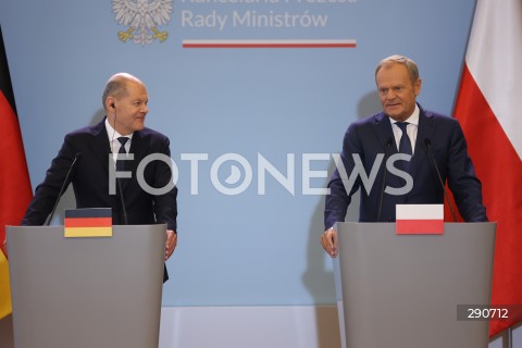  02.07.2024 WARSZAWA<br />
KONFERENCJA PRASOWA PREMIERA DONALDA TUSKA ORAZ KANCLERZA NIEMIEC OLAFA SCHOLZA<br />
N/Z OLAF SCHOLZ DONALD TUSK<br />
FOT. ANTONI BYSZEWSKI/FOTONEWS 