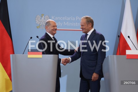  02.07.2024 WARSZAWA<br />
KONFERENCJA PRASOWA PREMIERA DONALDA TUSKA ORAZ KANCLERZA NIEMIEC OLAFA SCHOLZA<br />
N/Z OLAF SCHOLZ DONALD TUSK<br />
FOT. ANTONI BYSZEWSKI/FOTONEWS 