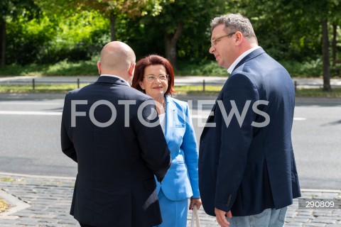  03.07.2024 WARSZAWA<br />
KONFERENCJA PRASOWA POLITYKOW SUWERENNEJ POLSKI<br />
N/Z MARIUSZ GOSEK MARIA KUROWSKA MICHAL WOJCIK<br />
FOT. MARCIN BANASZKIEWICZ/FOTONEWS  