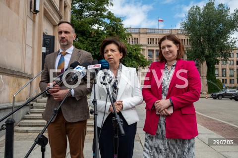  03.07.2024 WARSZAWA<br />
KONFERENCJA PRASOWA POLITYKOW PRAWA I SPRAWIEDLIWOSCI<br />
N/Z JANUSZ KOWALSKI MARLENA MALAG ANNA GEMBICKA<br />
FOT. MARCIN BANASZKIEWICZ/FOTONEWS  