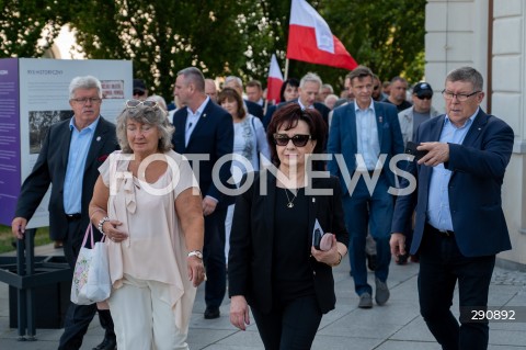  10.07.2024 WARSZAWA <br />
OBCHODY MIESIECZNICY SMOLENSKIEJ <br />
N/Z ELZBIETA WITEK ZBIGNIEW KUZMIUK <br />
FOT. MARCIN BANASZKIEWICZ/FOTONEWS  