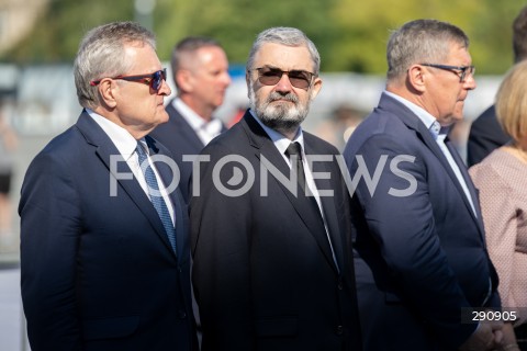  10.07.2024 WARSZAWA <br />
OBCHODY MIESIECZNICY SMOLENSKIEJ <br />
N/Z PIOTR GLINKSI KAROL KARSKI ZBIGNIEW KUZMIUK <br />
FOT. MARCIN BANASZKIEWICZ/FOTONEWS  