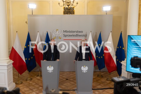  11.07.2024 WARSZAWA<br />
KONFERENCJA PRASOWA MINISTRA SPRAWIEDLIWOSCI ADAMA BODNARA I PELNOMOCNIKA DS. BIEGLYCH SADOWYCH  TADEUSZA TOMASZEWSKIEGO<br />
N/Z ADAM BODNAR TADEUSZ TOMASZEWSKI<br />
FOT. ANTONI BYSZEWSKI/FOTONEWS 