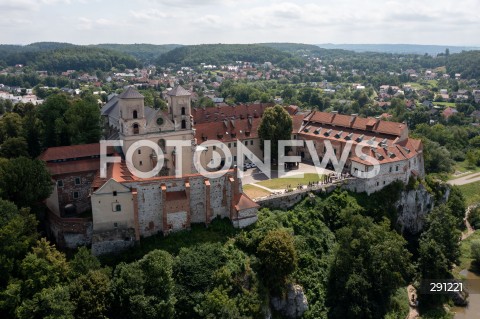  13.07.2024 KRAKOW<br />
KRAKOW Z DRONA<br />
N/Z OPACTWO BENEDYKTYNOW W TYNCU <br />
FOT. MARCIN BANASZKIEWICZ / FOTONEWS  