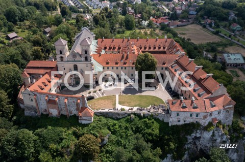  13.07.2024 KRAKOW<br />
KRAKOW Z DRONA<br />
N/Z OPACTWO BENEDYKTYNOW W TYNCU <br />
FOT. MARCIN BANASZKIEWICZ / FOTONEWS  