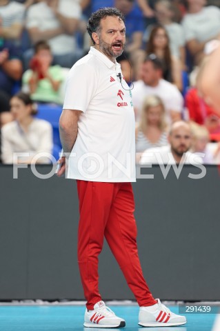  19.07.2024 MIELEC ( POLSKA - POLAND ) <br />
SIATKOWKA KOBIET - VOLLEYBALL <br />
MEMORIAL AGATY MROZ - OLSZEWSKIEJ <br />
MECZ POLSKA - SERBIA ( POLAND - SERBIA ) <br />
N/Z STEFANO LAVARINI ( I TRENER - HEAD COACH ) SYLWETKA <br />
 