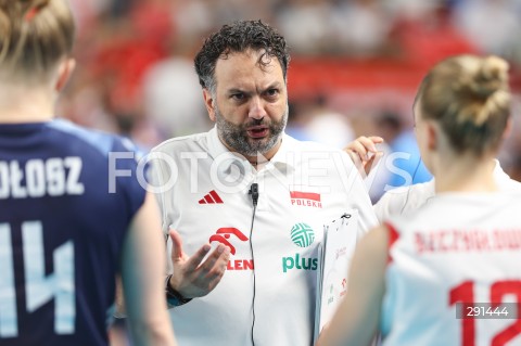  19.07.2024 MIELEC ( POLSKA - POLAND ) <br />
SIATKOWKA KOBIET - VOLLEYBALL <br />
MEMORIAL AGATY MROZ - OLSZEWSKIEJ <br />
MECZ POLSKA - SERBIA ( POLAND - SERBIA ) <br />
N/Z STEFANO LAVARINI ( I TRENER - HEAD COACH ) <br />
 