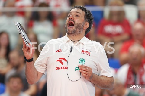  19.07.2024 MIELEC ( POLSKA - POLAND ) <br />
SIATKOWKA KOBIET - VOLLEYBALL <br />
MEMORIAL AGATY MROZ - OLSZEWSKIEJ <br />
MECZ POLSKA - SERBIA ( POLAND - SERBIA ) <br />
N/Z STEFANO LAVARINI ( I TRENER - HEAD COACH ) ZLOSC EMOCJE SYLWETKA <br />
 